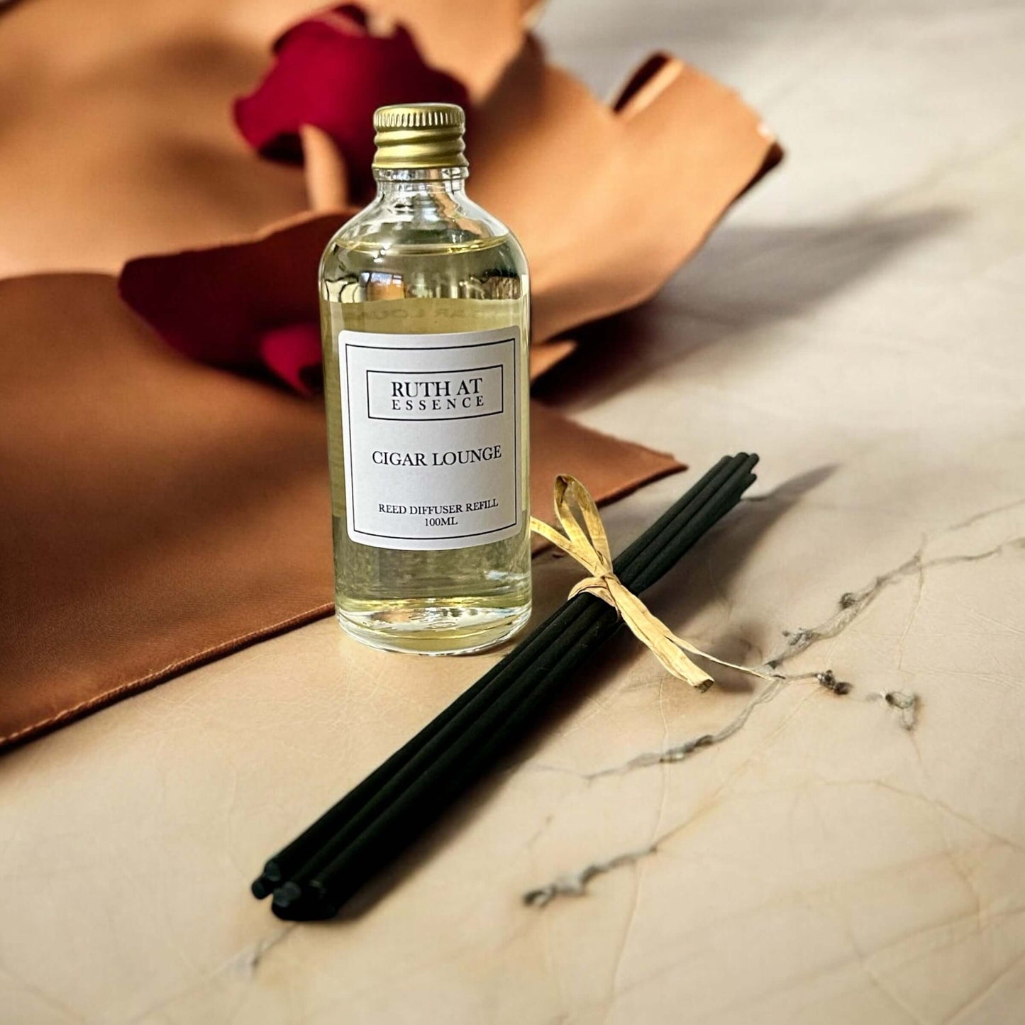 Cigar Lounge diffuser refill 100ml bottle with new reeds, handmade, vegan friendly, perfect for a sophisticated ambiance.